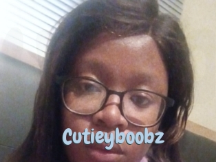 Cutieyboobz