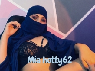Mia_hotty62